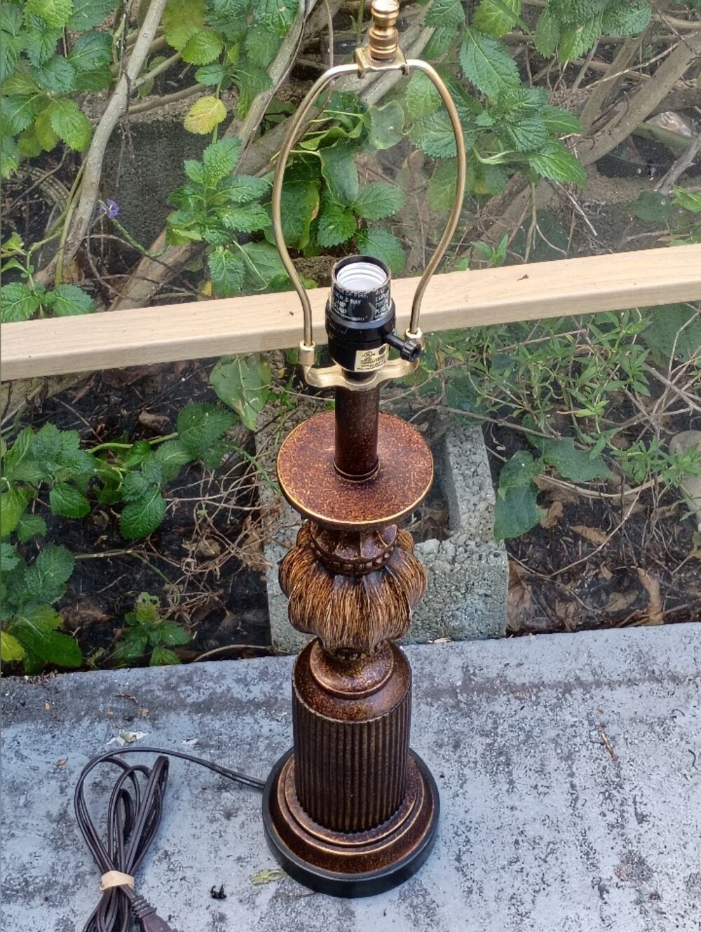 Hollywood Regency Style🌴FLuted Rustic Bronze Table Lamp Base Brown Accent 1970s